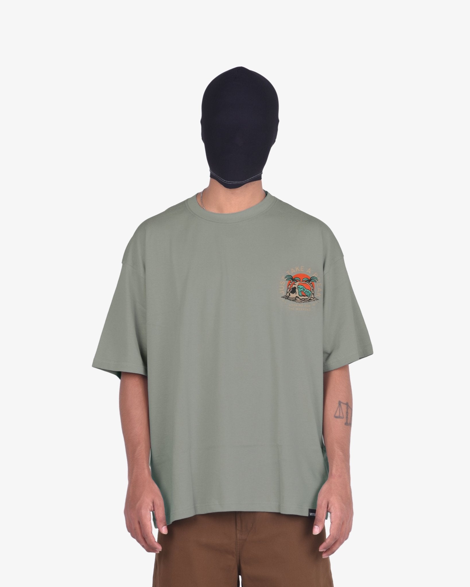 OVERSIZED T-SHIRT WITH CONTRAST PRINT
